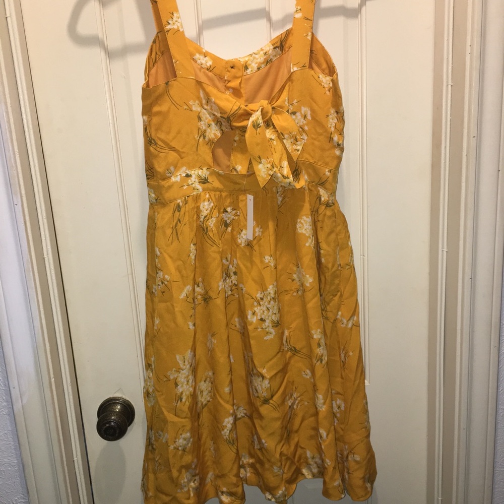 🆕🚫SOLD🔥Madewell 💯% silk 🔥front button dress - Picture 4 of 5